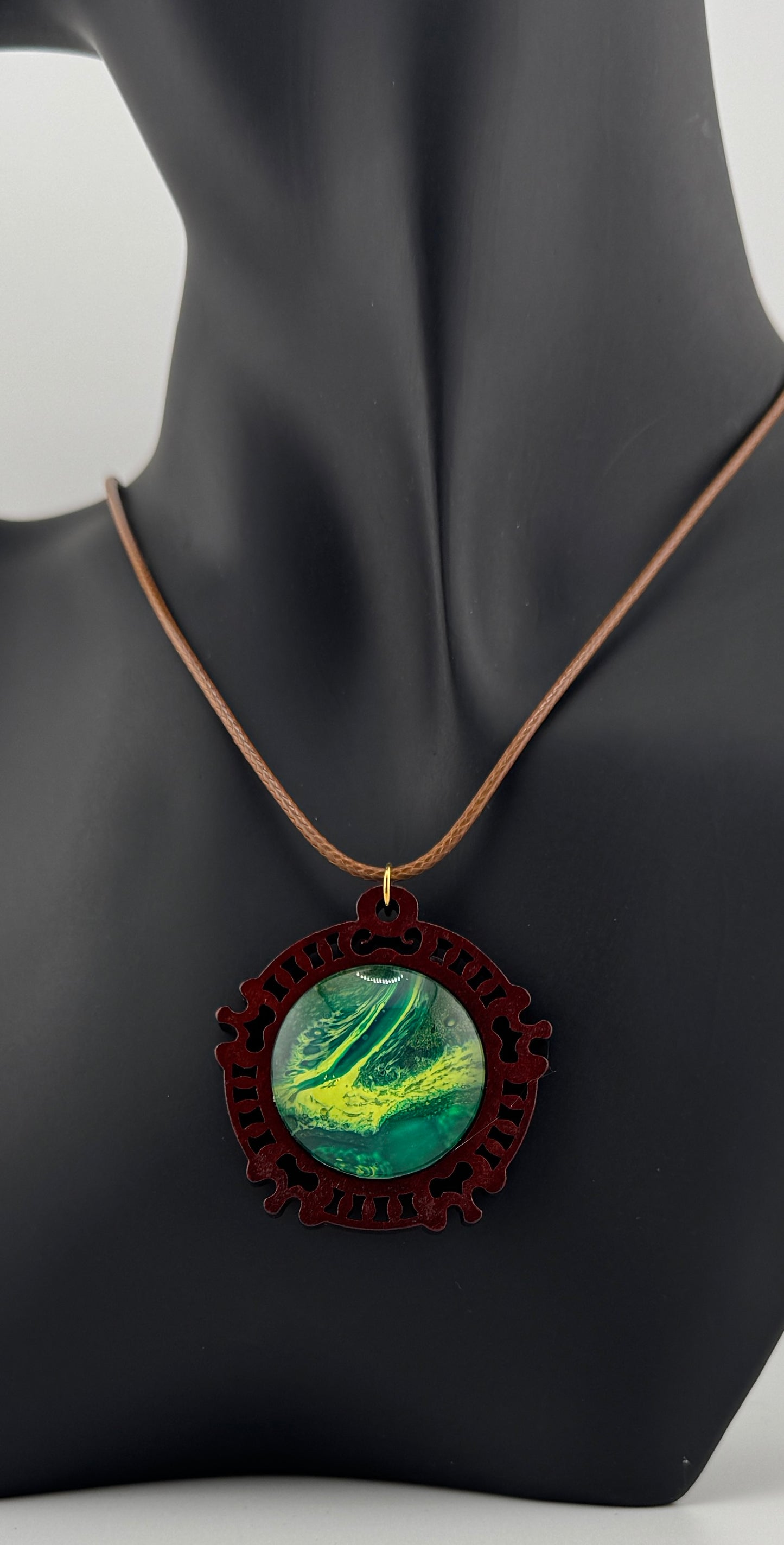 Cats Eye Green/Yellow Wooden Necklace