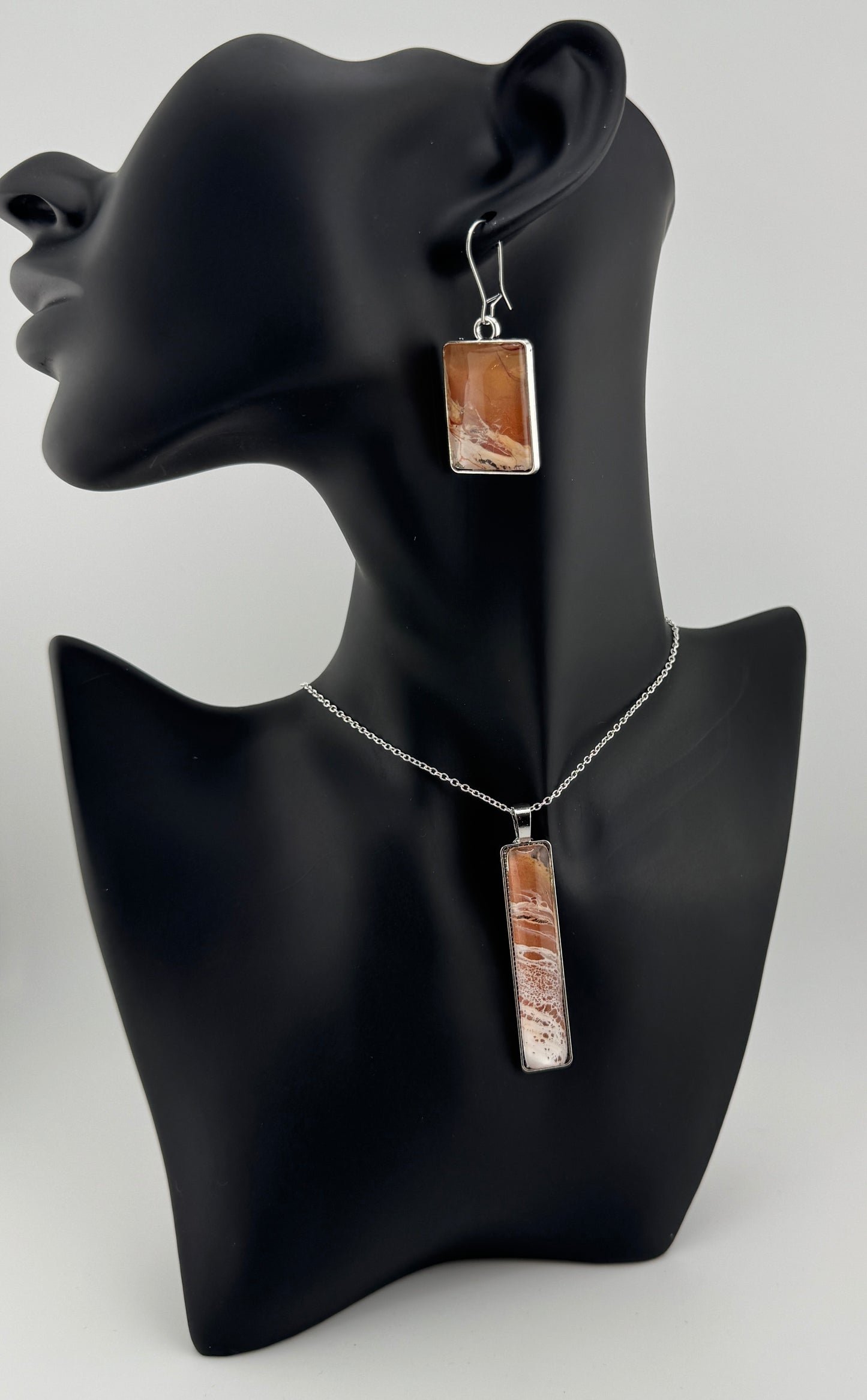 Peach/Copper Slim Necklace with Earrings