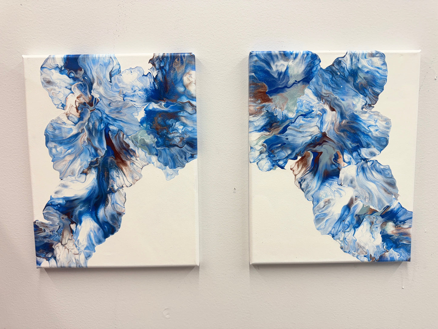 Blue Wave Dutch Pour Set of 2