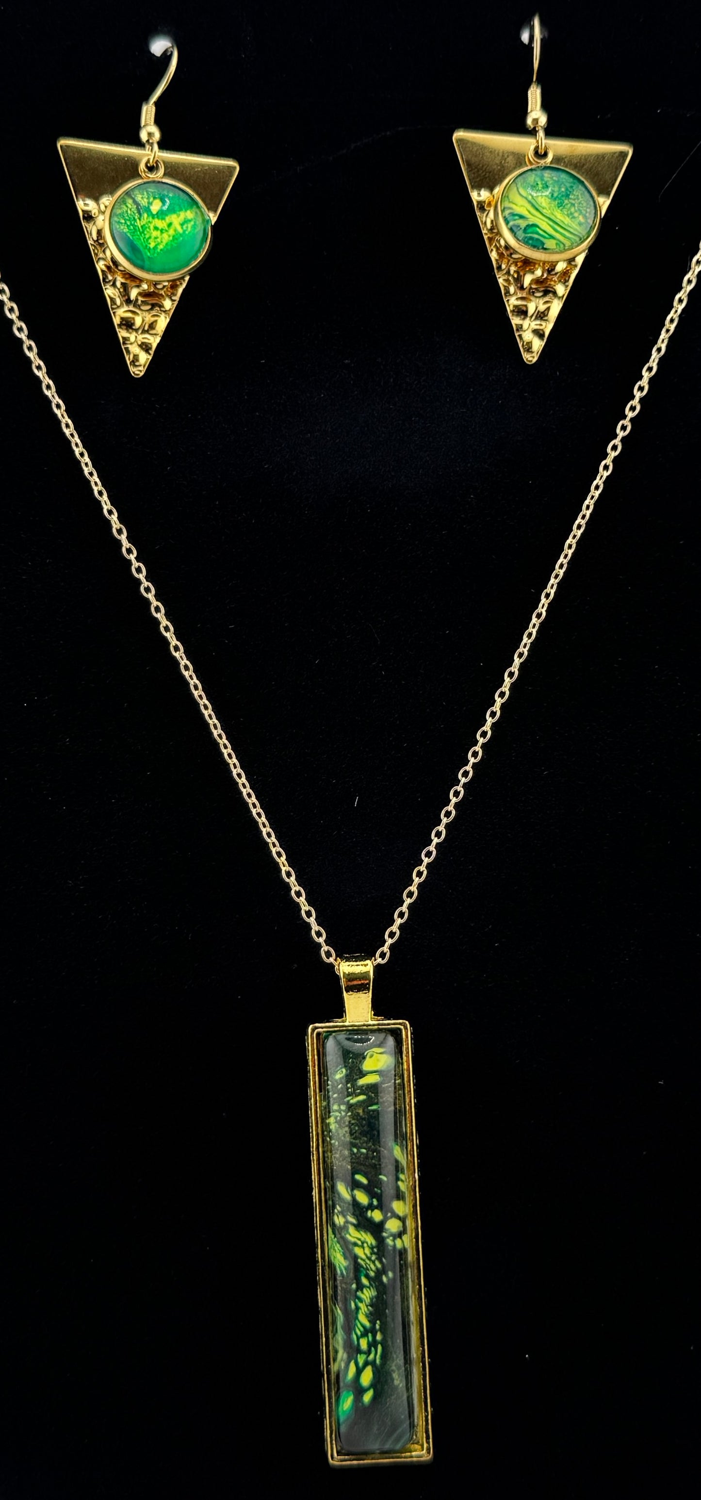 Green and Gold Slim Necklace and Earring Set