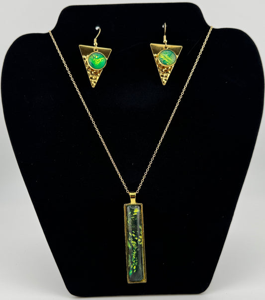 Green and Gold Slim Necklace and Earring Set