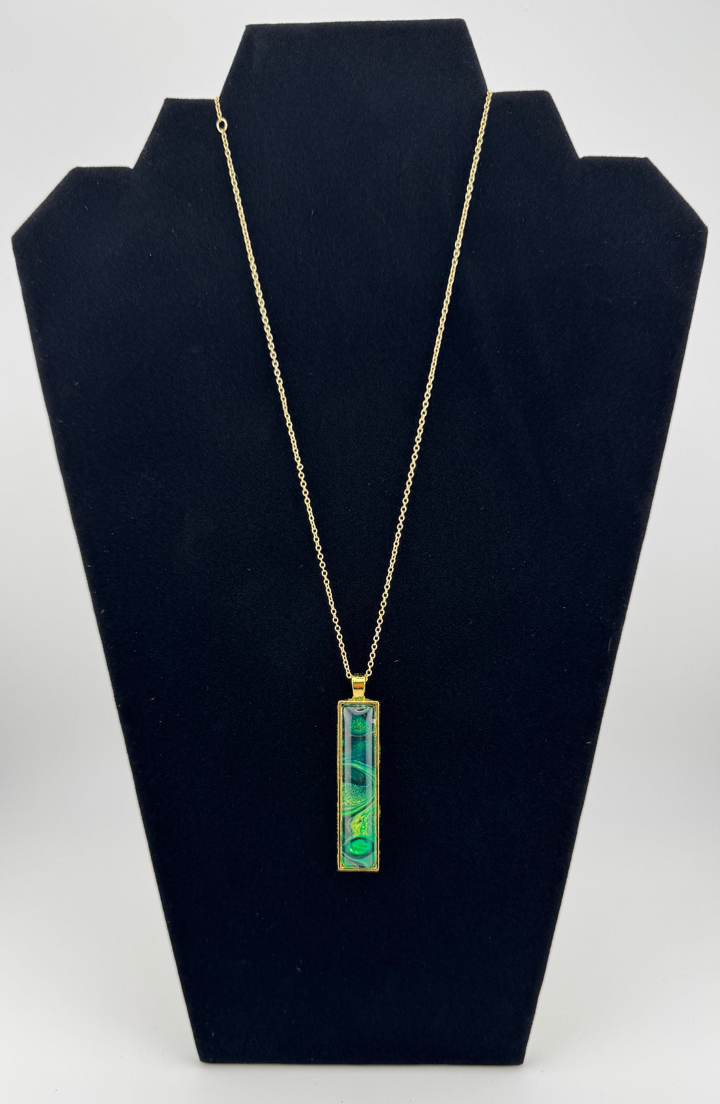 Emerald Wave Slim Necklace