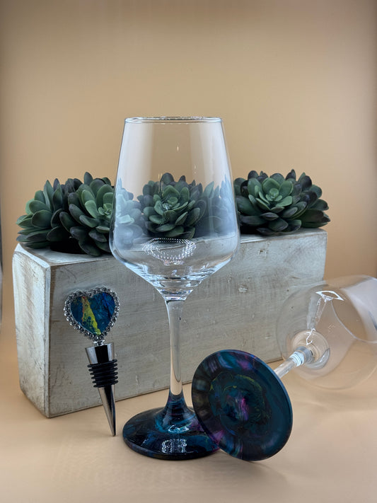 Flare Wine Glass and Wine Bottle Stopper-Multicolor
